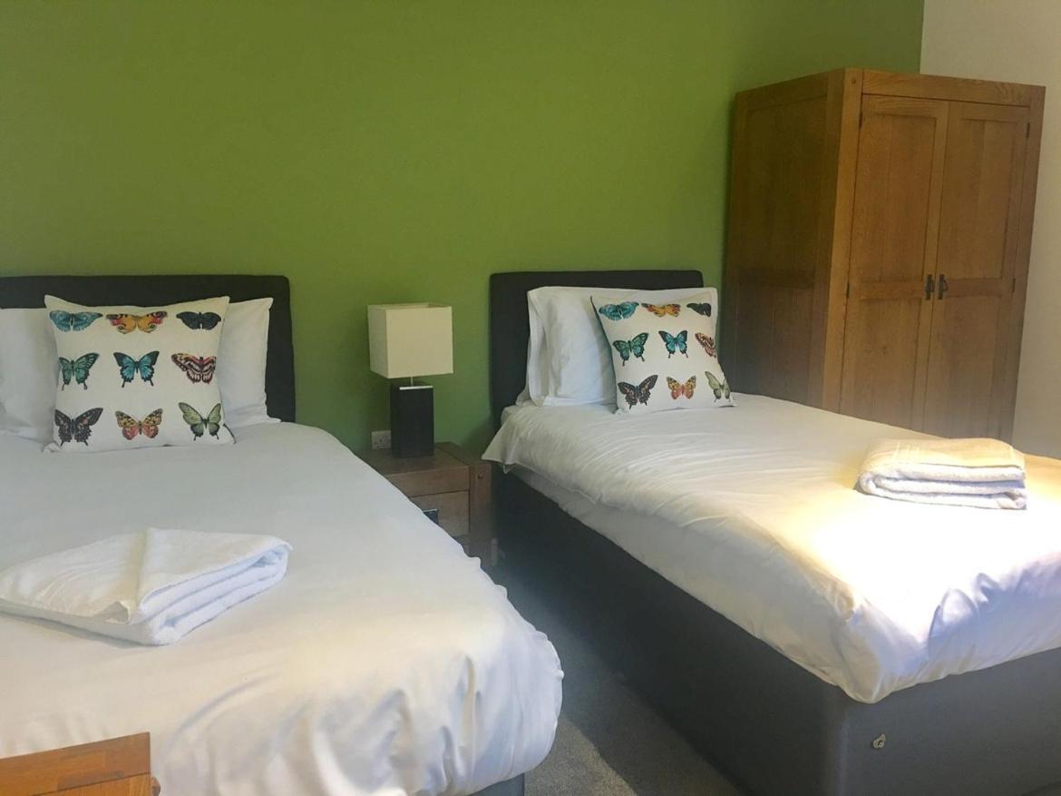 Hopton Cottage - Darwin Lake Holiday Village มัทล็อก ภายนอก รูปภาพ